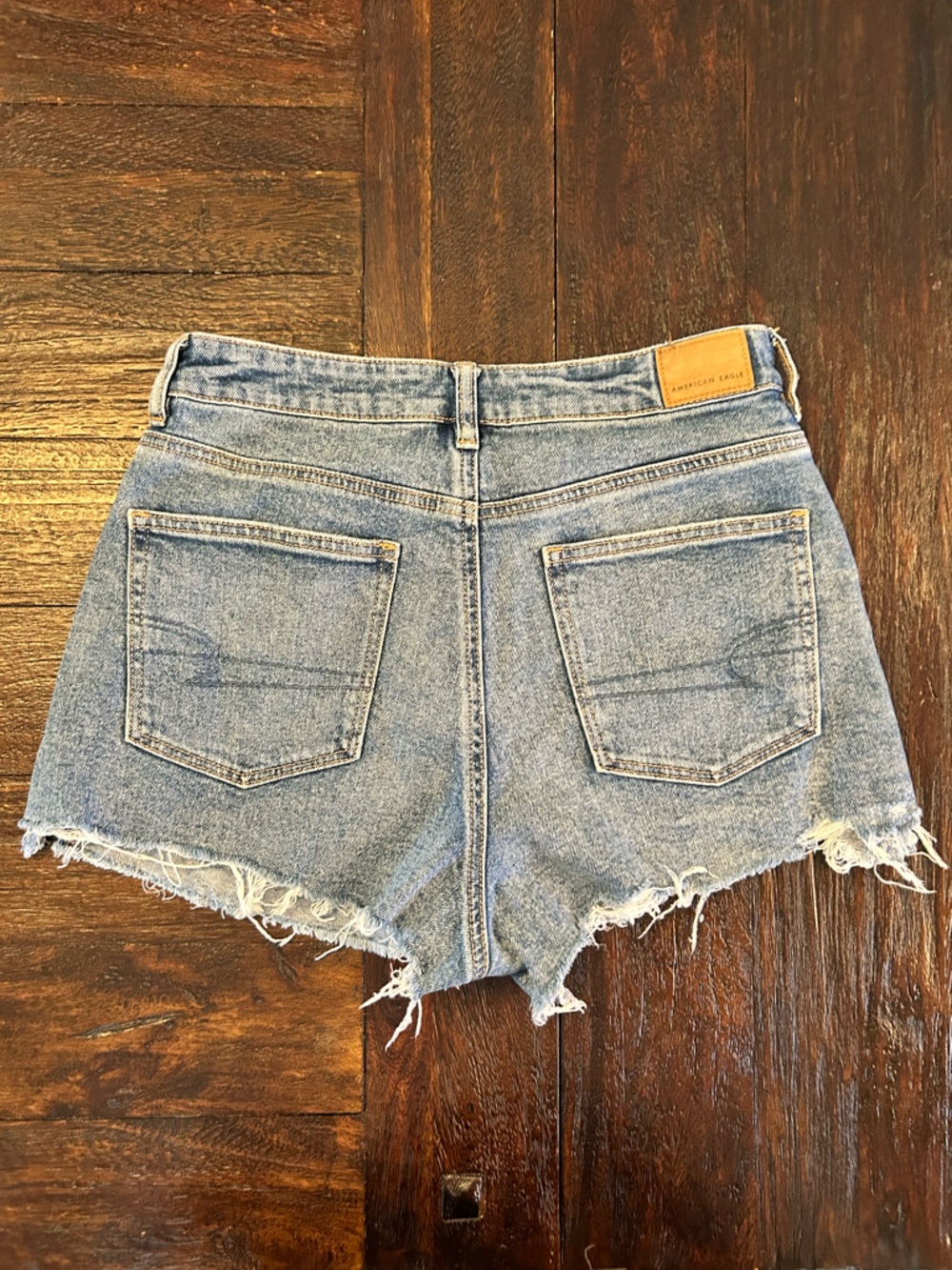 American Eagle Outfitters Strigid Mom Light Blue Distressed Denim Jean Shorts - Picture 4 of 10
